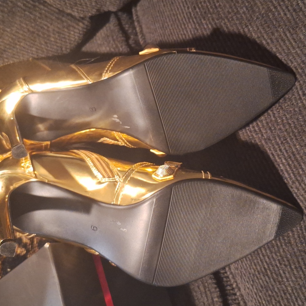 Azalea Wang Metallic Gold Ankle Boots - Picture 7 of 10